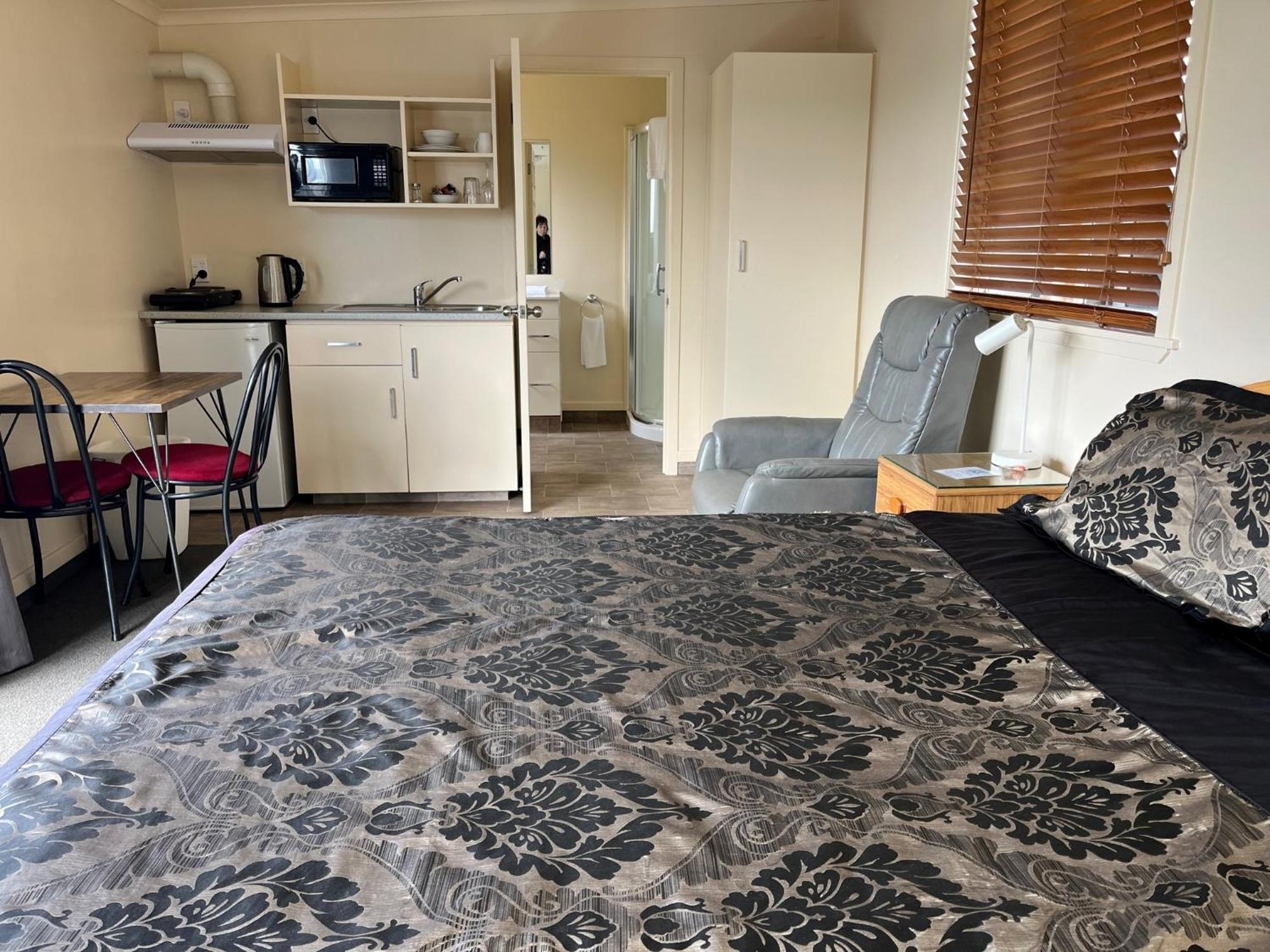 Caves Motor Inn Te Kuiti Extérieur photo