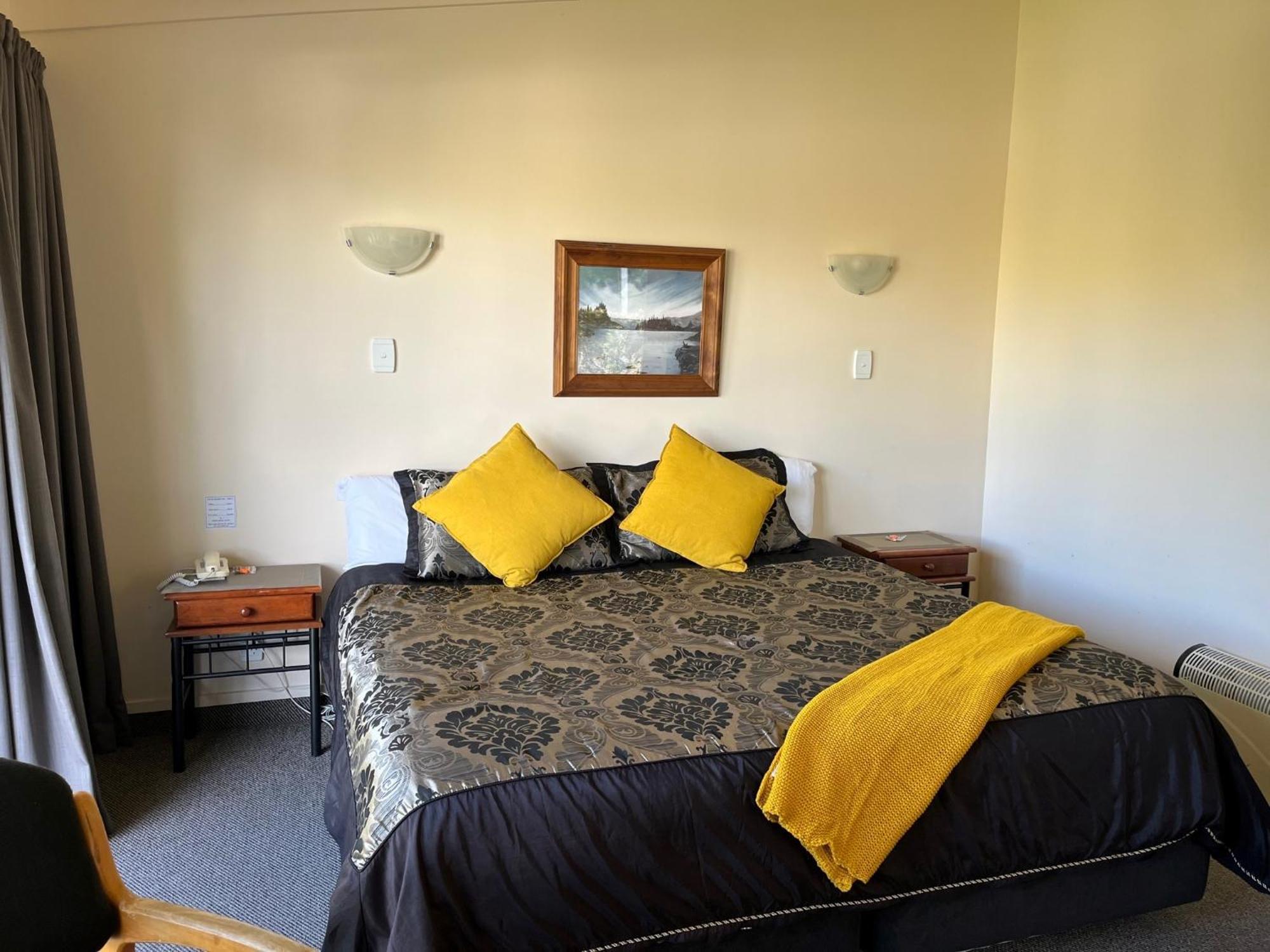 Caves Motor Inn Te Kuiti Extérieur photo