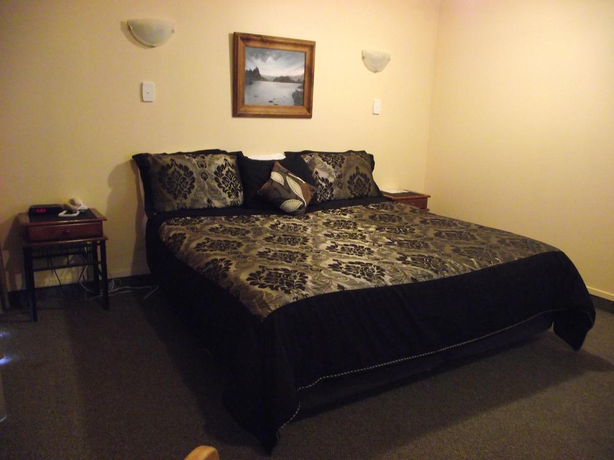 Caves Motor Inn Te Kuiti Extérieur photo